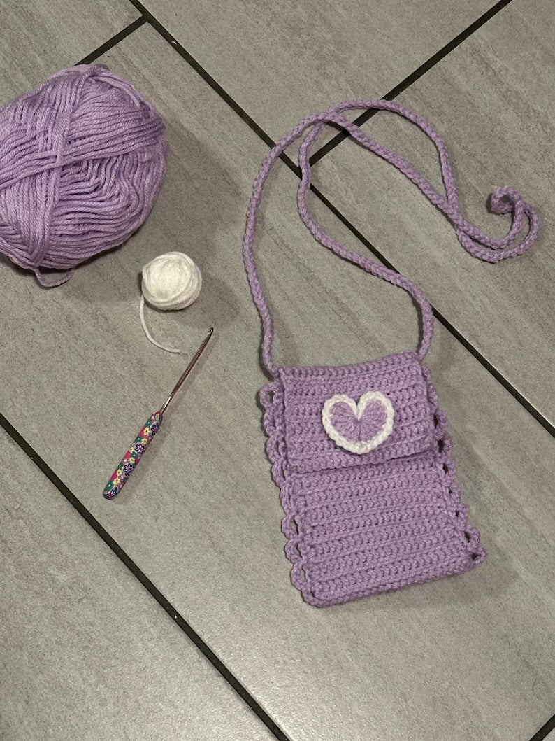 Crochet Heart Crossbody Bag for Phones